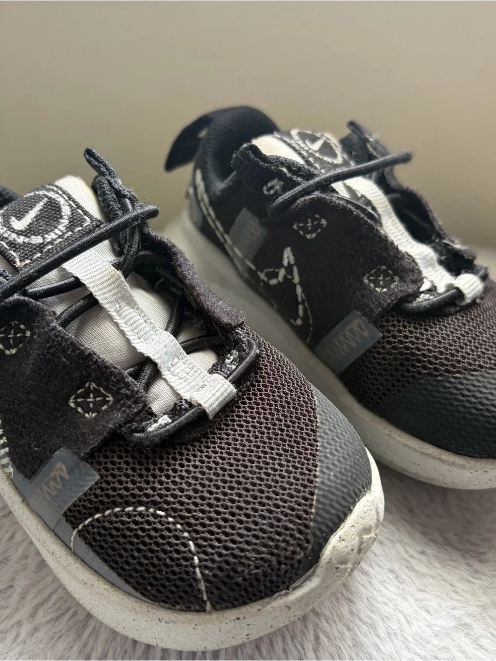 Nike Youth Black and White Mesh Sneakers